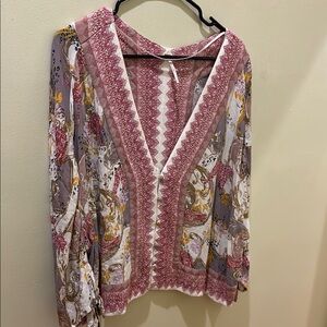 Floral V-Neck Women's Top - Pink and White